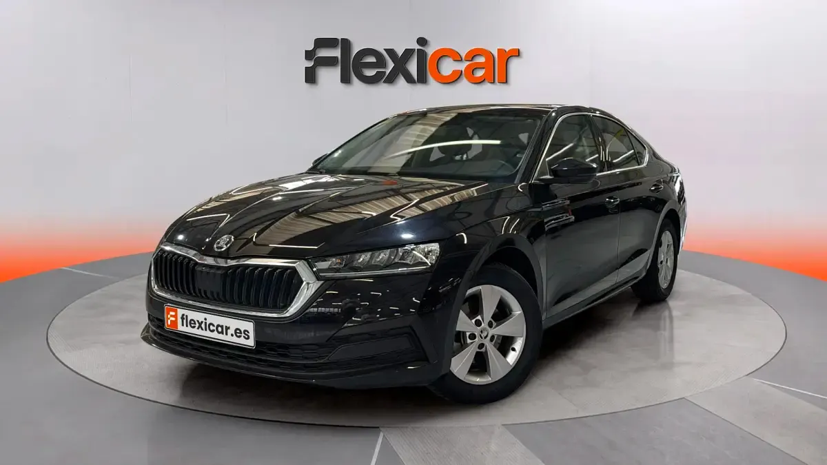 Usado Skoda Octavia Ambition 116 CV (85 kW) 2022 Negro Utilitario