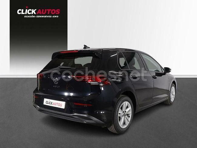 Usado VW Golf VIII Life 110 CV (80 kW) 2023 Negro Berlina