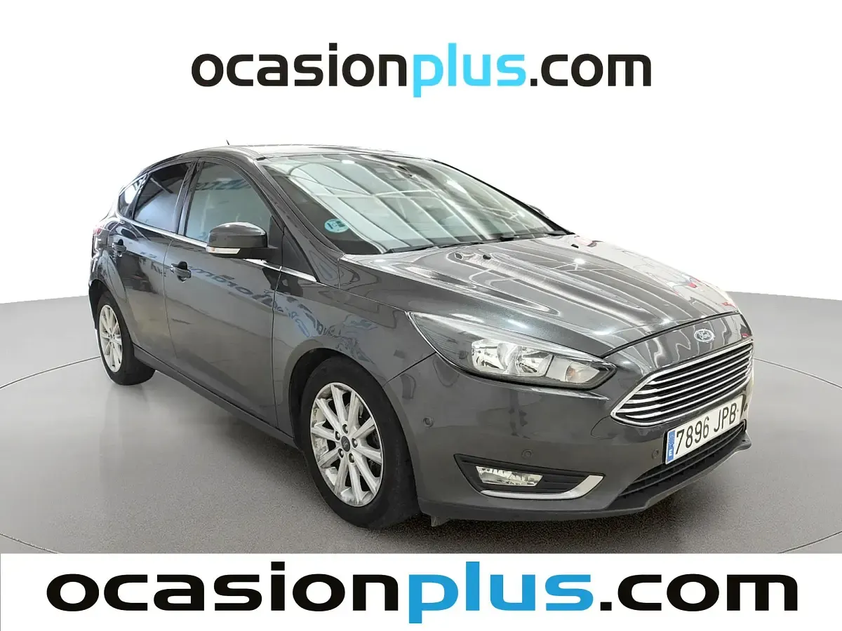 Usado Ford Focus Titanium 120 CV (88 kW) 2016 Gris Utilitario