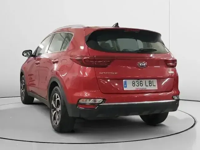 Usado Kia Sportage 115 CV (84 kW) 2019 Rojo SUV