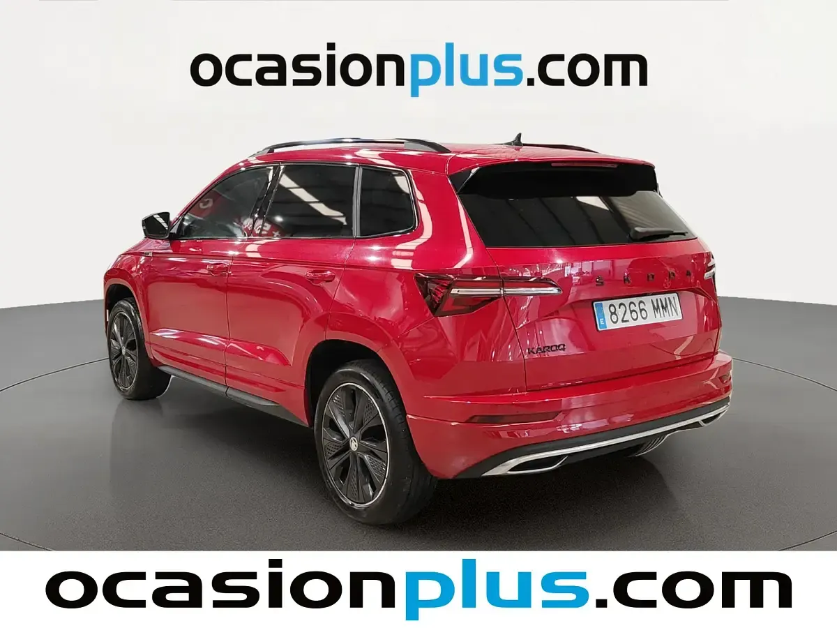 Usado Skoda Karoq SportLine 150 CV (110 kW) 2024 Rojo SUV