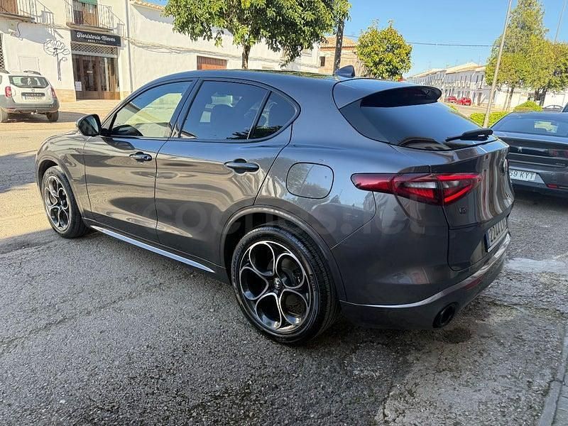 Usado Alfa Romeo Stelvio Veloce 210 CV (154 kW) 2021 Gris SUV