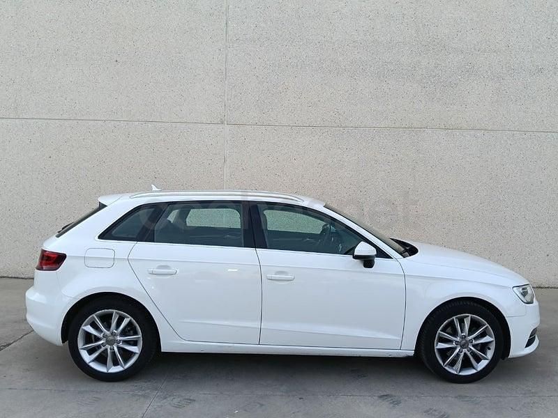 Usado Audi A3 Attraction 125 HP (91 kW) 2016 Branco Sedan