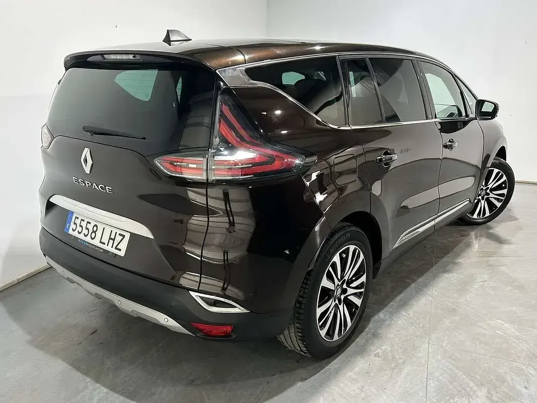 Usado Renault Espace Initiale Paris 160 CV (117 kW) 2016 Marrón Monovolumen