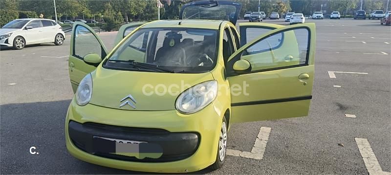 Usado Citroën C1 68 CV (50 kW) 2006 Amarillo Utilitario