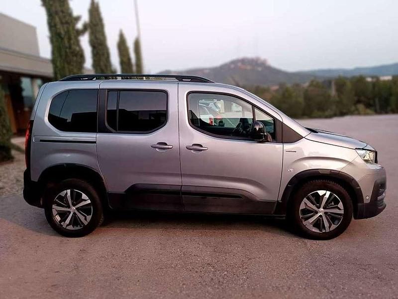 Usado Peugeot Rifter GT-line 131 CV (96 kW) 2019 Gris Monovolumen