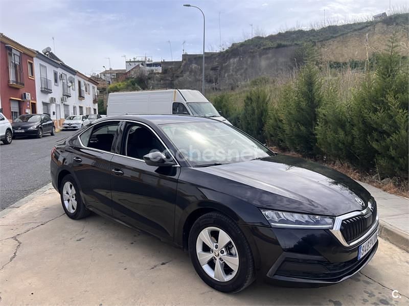 Usado Skoda Octavia Style 150 HP (110 kW) 2021 Preto Sedan