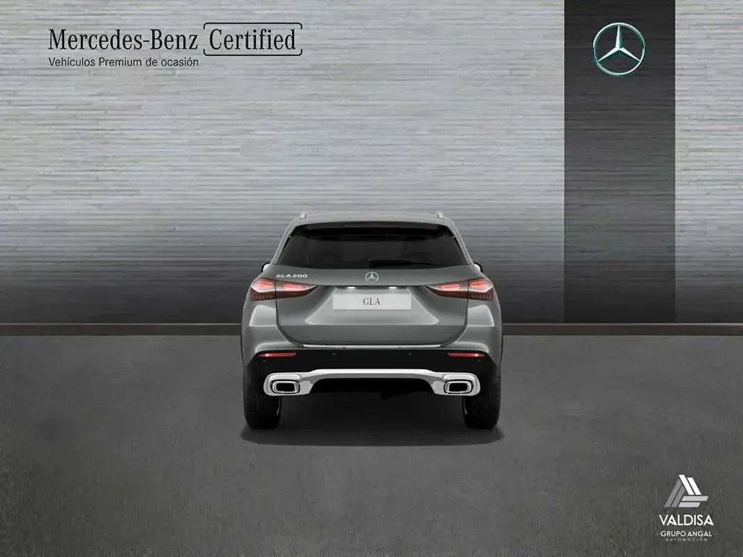 Usado Mercedes GLA200 163 CV (119 kW) 2024 SUV