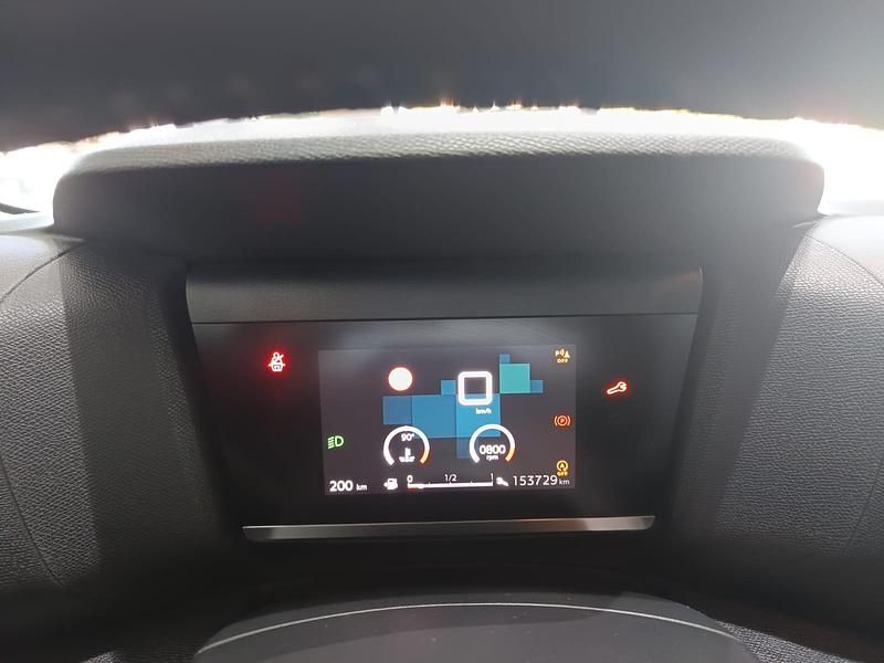 Blanco Usado 2022 Citroën C4 Feel Utilitario | 14.900 € (Un poco caro) - Imagen 1/4