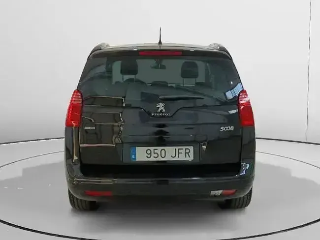 Usado Peugeot 5008 Style 120 HP (88 kW) 2015 Preto Monovolume