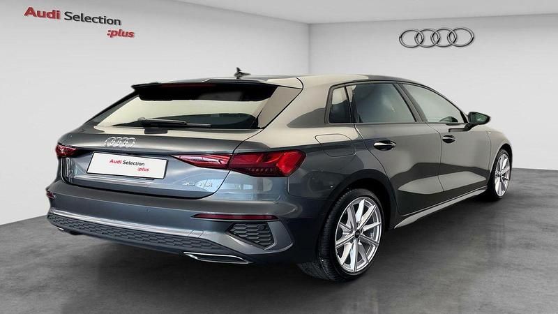 Usado Audi A3 S-Line 116 CV (85 kW) 2023 Gris Berlina