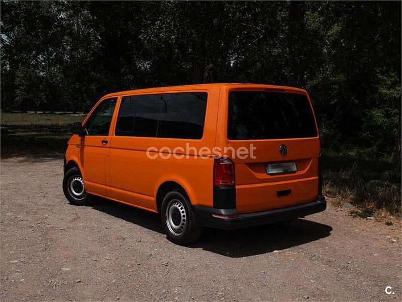 Usado VW Caravelle Trendline 102 CV (75 kW) 2016 Naranja Monovolumen