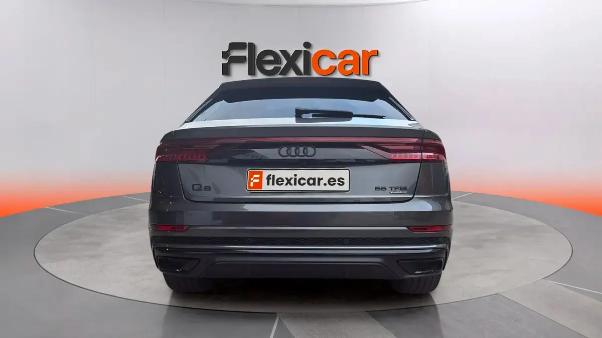 Usado Audi Q8 Premium 340 CV (250 kW) 2020 Gris SUV