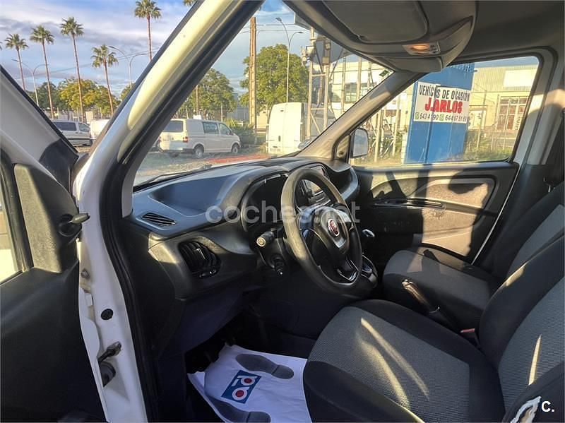 Usado Fiat Doblò 90 CV (66 kW) 2012 Blanco Monovolumen