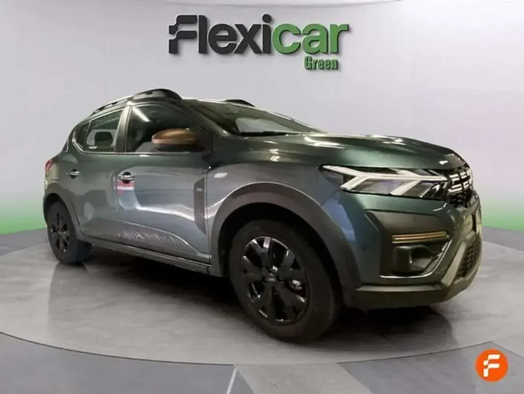 Usado Dacia Sandero Extreme 110 CV (80 kW) 2025 Gris Utilitario