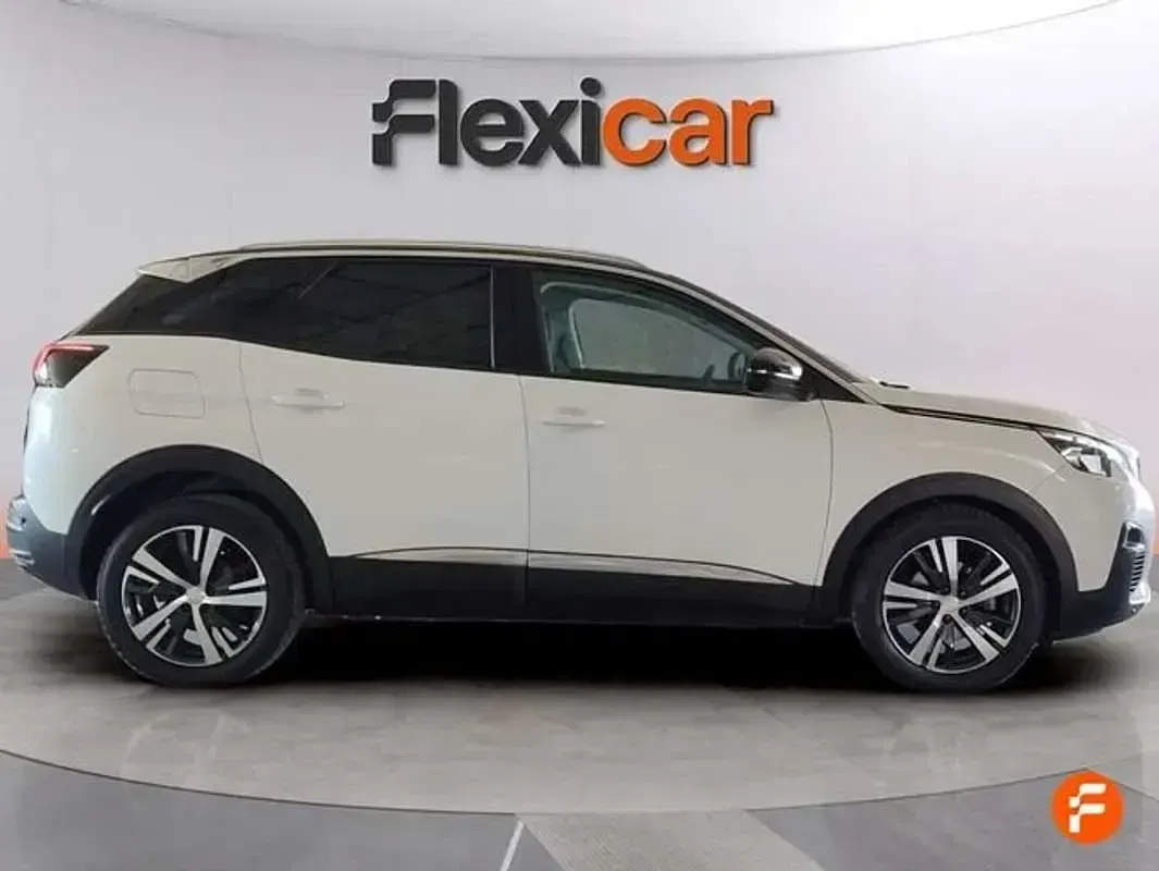 Usado Peugeot 3008 Allure 131 CV (96 kW) 2018 Blanco SUV