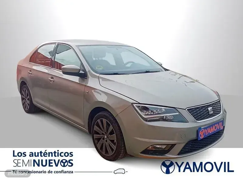Usado Seat Toledo Style 105 CV (77 kW) 2015 Beige Utilitario
