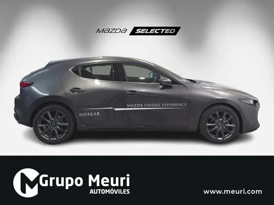 Usado Mazda 3 Exclusive-Line 150 CV (110 kW) 2025 Gris Utilitario
