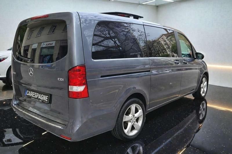 Begagnad Mercedes V220 Exclusive 163 HK (119 kW) 2016 Grå Minibuss