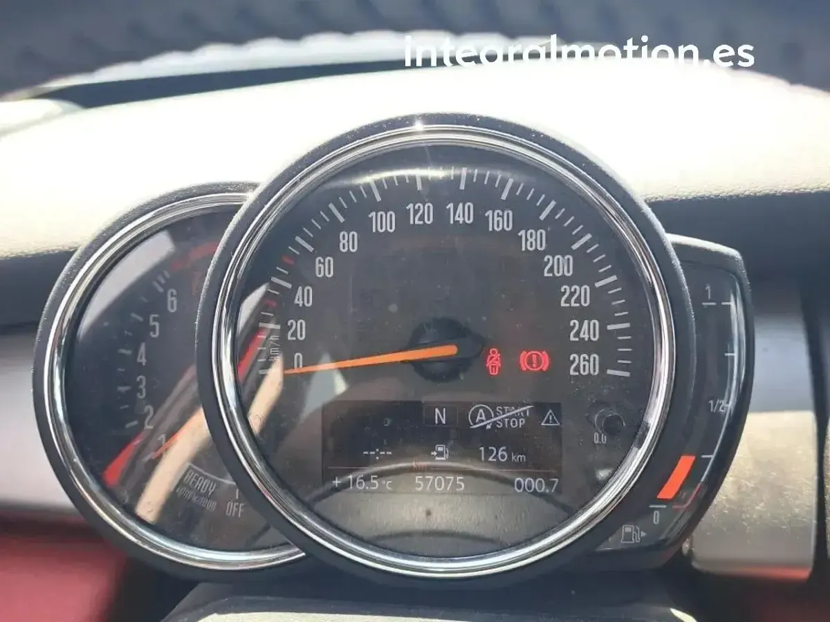 Usado Mini Cooper 136 CV (100 kW) 2019 Rojo Utilitario