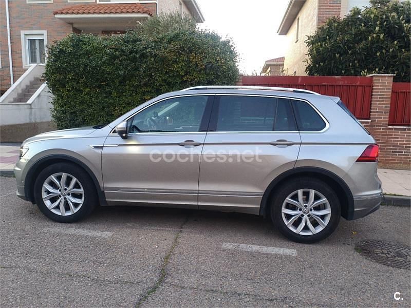 Usado VW Tiguan Sportline 150 HP (110 kW) 2017 Bege SUV