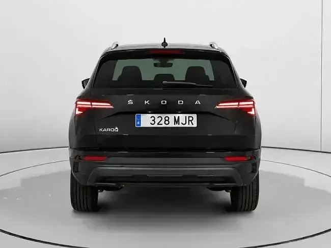 Usado Skoda Karoq Ambition 115 CV (84 kW) 2023 Negro SUV