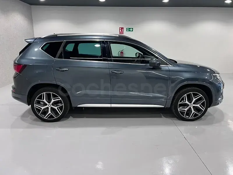 Usado Seat Ateca FR 150 CV (110 kW) 2020 Gris / plata SUV