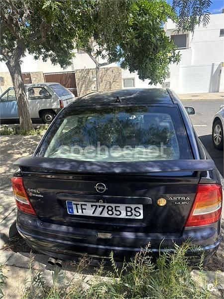 Usado Opel Astra 60 CV (44 kW) 1997 Azul Berlina