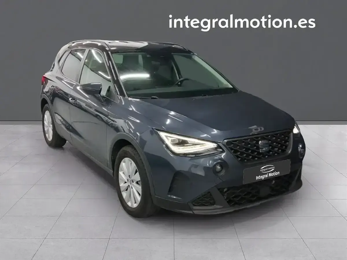 Usado Seat Arona Style 115 CV (84 kW) 2025 Negro SUV