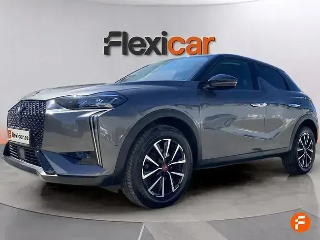 Usado DS Automobiles DS3 Crossback Performance 130 CV (95 kW) 2023 Gris SUV