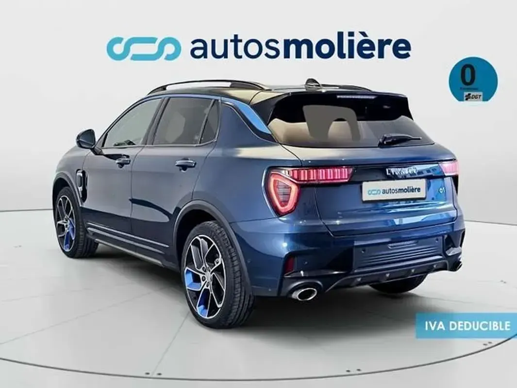 Begagnad Lynk & Co 01 261 HK (191 kW) 2023 Blå SUV