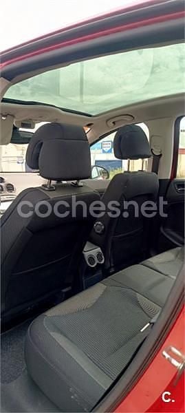Usado Peugeot 308 Premium 136 HP (100 kW) 2008 Vermelho Sedan