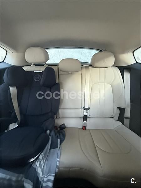 Usado Maserati Levante 350 CV (257 kW) 2019 Gris / plata SUV