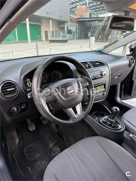 Usado Seat Leon Copa 105 CV (77 kW) 2011 Negro Utilitario