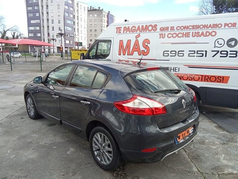 Usado Renault Mégane GT Line GT 110 CV (80 kW) 2014 Gris / plata Berlina