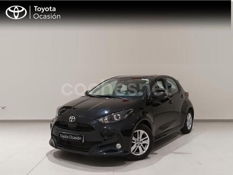 Negro Usado 2022 Toyota Yaris Berlina | 16.700 € (Precio justo) - Imagen 1/4