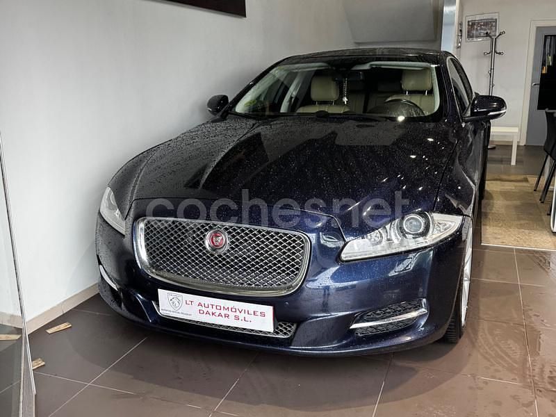 Azul Usado 2015 Jaguar XJ Portfolio Berlina | 19.900 € - Imagen 1/4