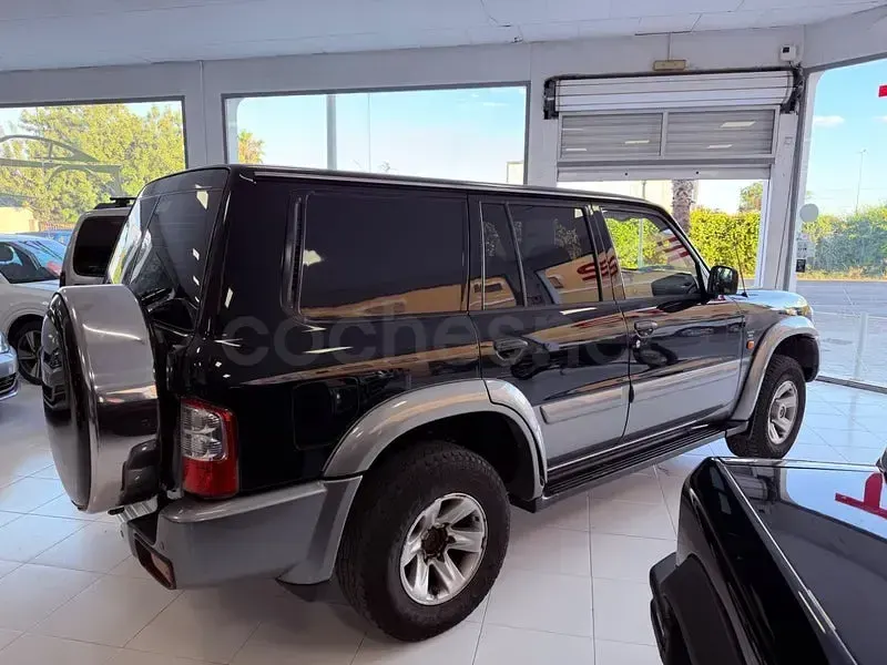 Usado Nissan Patrol 158 CV (116 kW) 2003 Negro SUV