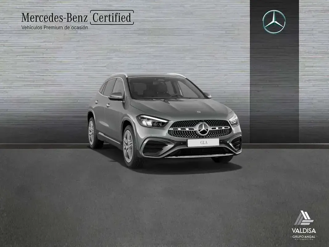 Usado Mercedes GLA200 150 CV (110 kW) 2025 SUV
