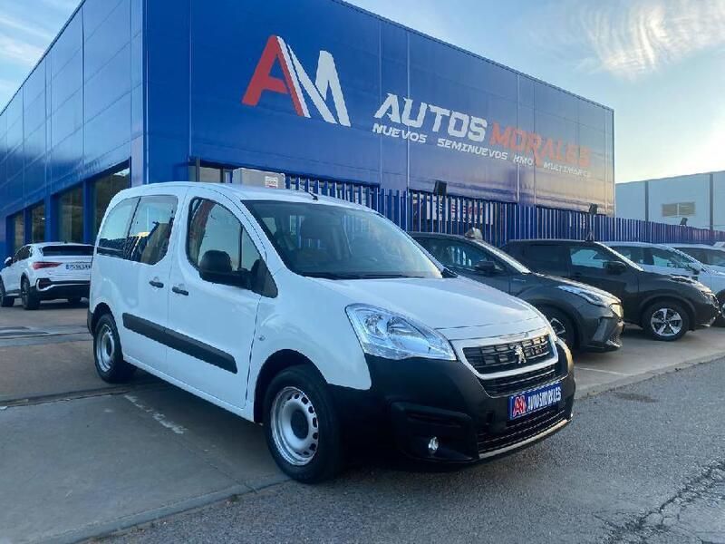 Usado 2018 Peugeot Partner Tepee Monovolumen | 11.900 € (Precio justo) - Imagen 1/4