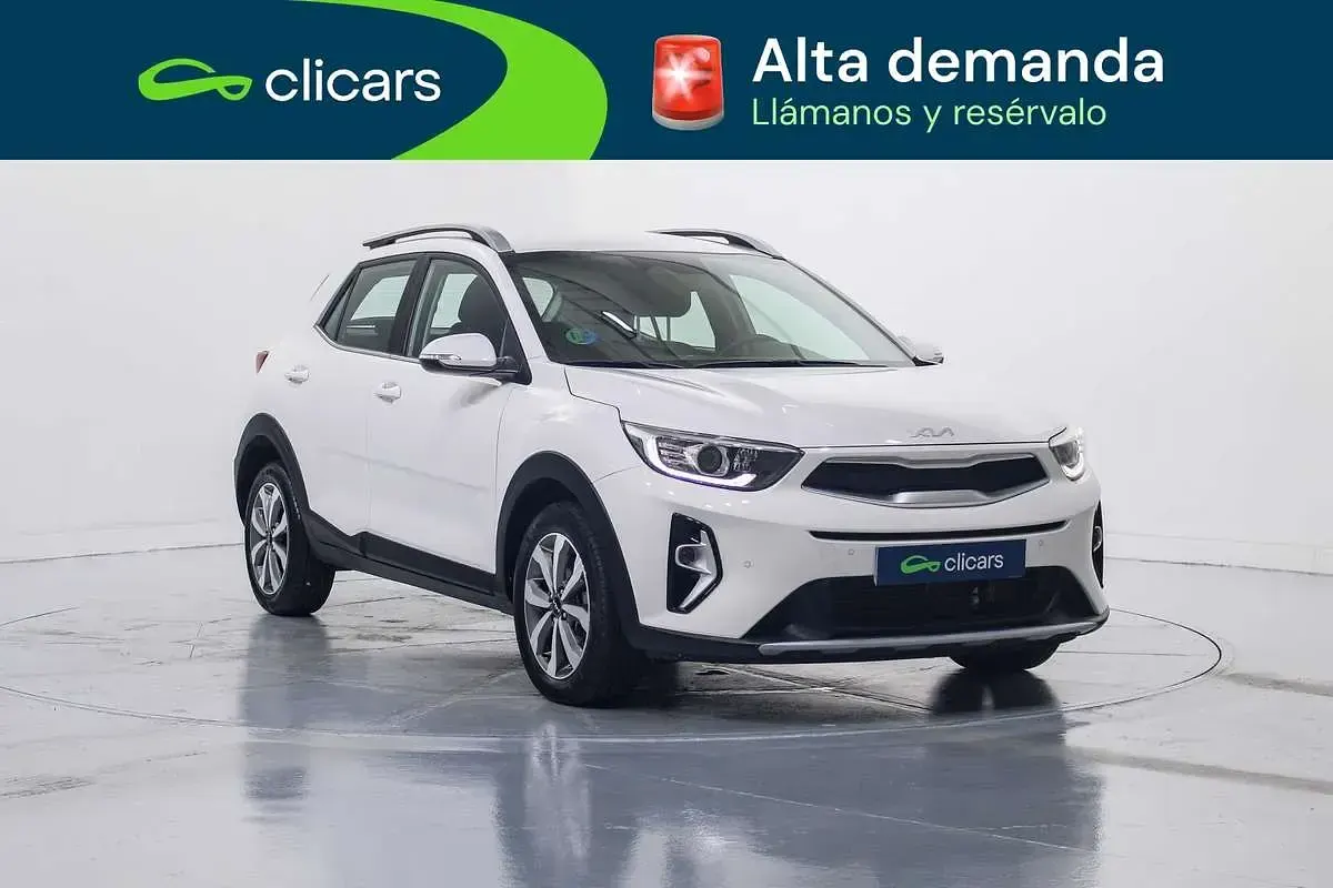 Usado Kia Stonic 101 CV (74 kW) 2025 Blanco SUV