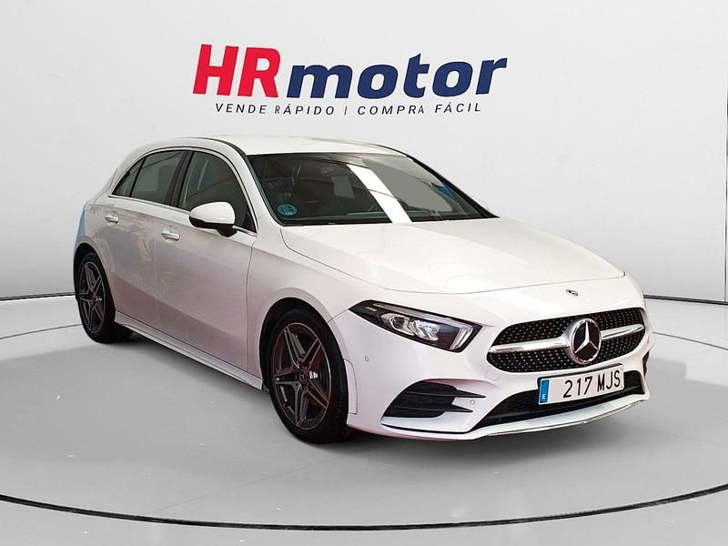 Usado Mercedes A180 AMG line 116 CV (85 kW) 2020 Blanco Utilitario