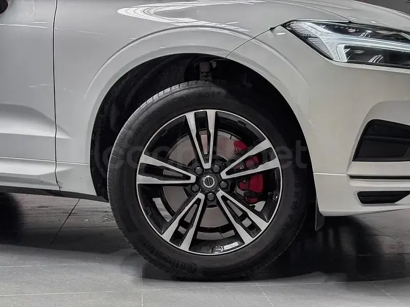 Usado Volvo XC60 Momentum 250 CV (183 kW) 2019 Blanco SUV