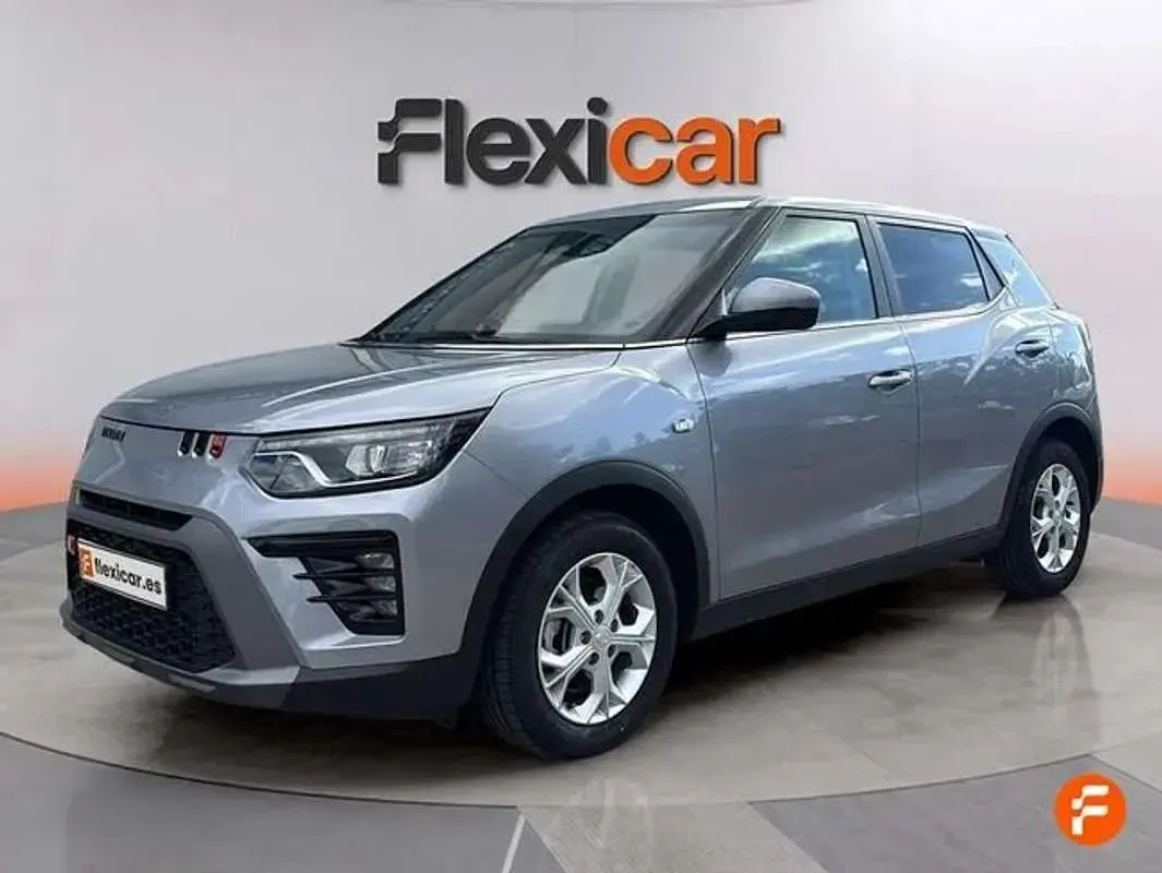 Usado SsangYong Tivoli 135 CV (99 kW) 2024 Gris SUV