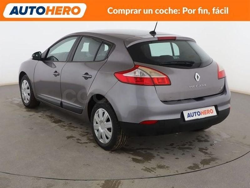 Usado Renault Mégane Business 95 CV (69 kW) 2015 Gris / plata Berlina