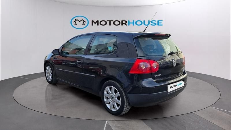 Usado VW Golf IV Highline 140 CV (102 kW) 2005 Negro Utilitario