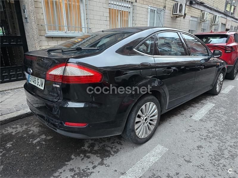 Usado Ford Mondeo Trend 140 CV (102 kW) 2008 Negro Berlina