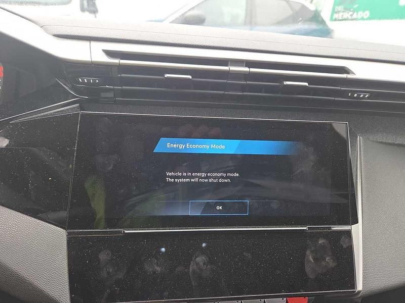 Usado Peugeot 308 Allure 130 CV (95 kW) 2024 Negro Berlina