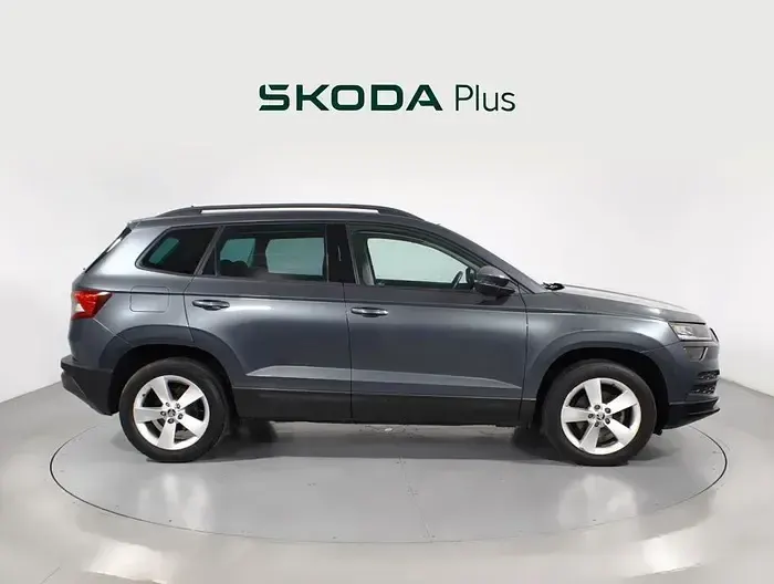 Usado Skoda Karoq Ambition 115 CV (84 kW) 2021 Gris SUV