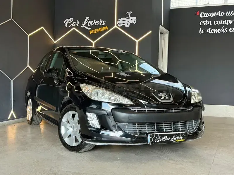 Usado Peugeot 308 120 CV (88 kW) 2008 Negro Berlina